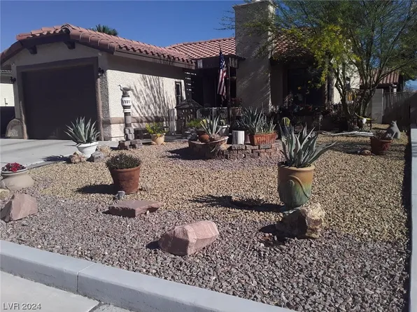 7424 Lattimore Dr, Las Vegas, NV 89128