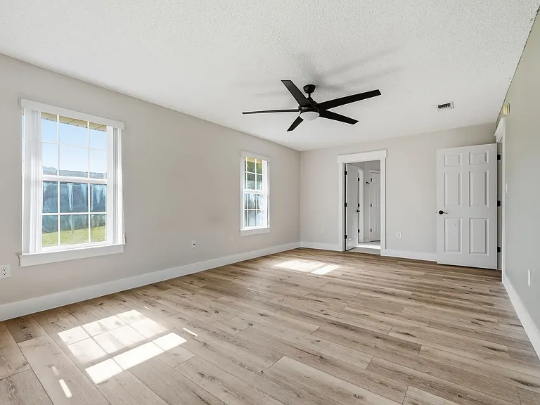 4881 Traxx St — Photo 28