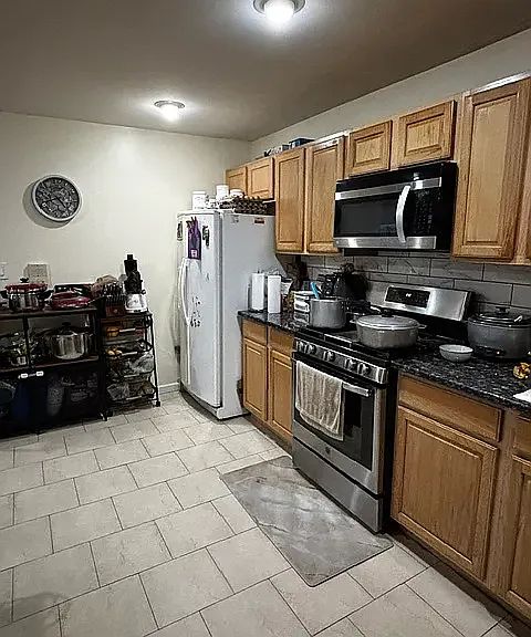 533 41st St #1 — Photo 3