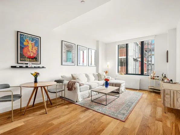 4214 Crescent St APT 12A, Long Island City, NY 11101