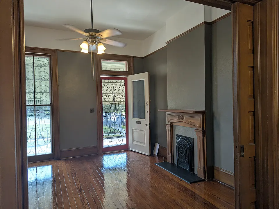 4235 Saint Ann St #4235