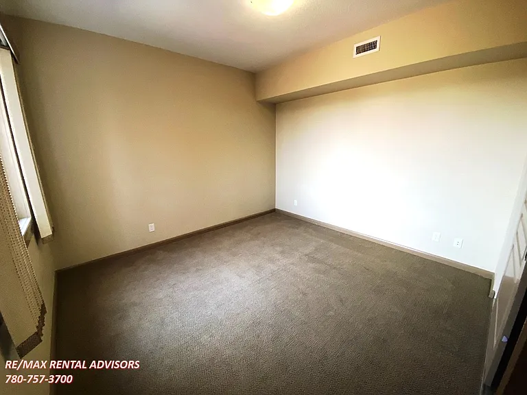 501 Palisades Way #404 — Photo 8