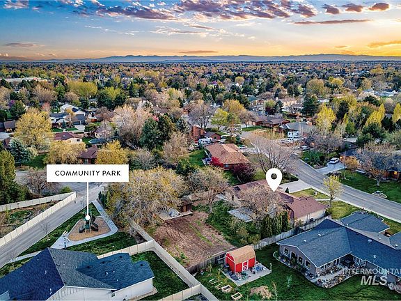 3rd image of 1096 S Kingfisher Way