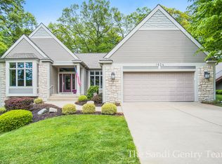 1934 Forest Glen Dr, Norton Shores, MI