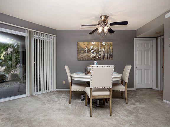 1 Bed, 1 Bath Dining Area