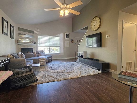 3rd image of 1910 Wildrose Dr