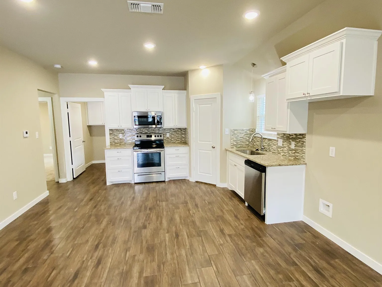 307 North Colbert Avenue, Sherman, TX 75090 - 1 — Photo 3