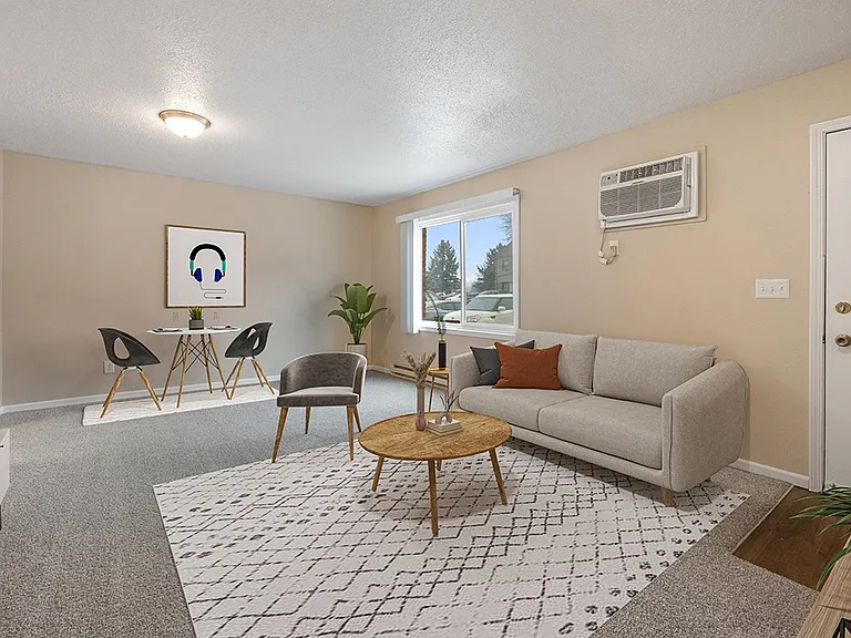 Silver Springs Apartment Homes — Photo 2