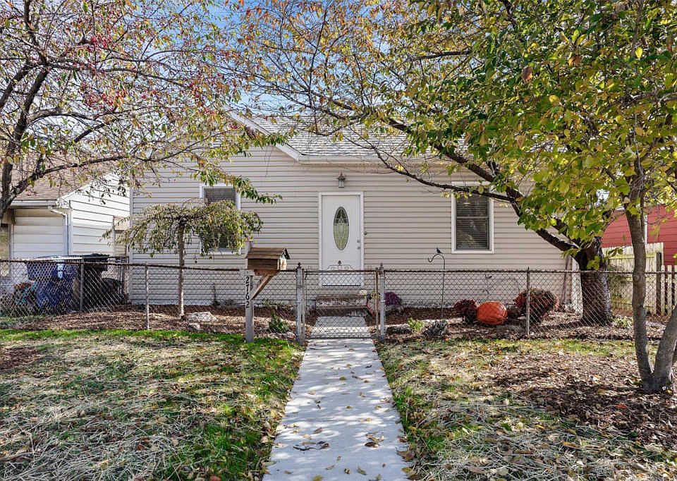 1st image of 2762 McCausland Ave