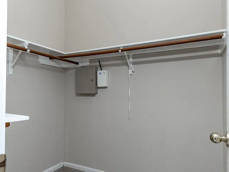 3103 Lauren Ln — Photo 24