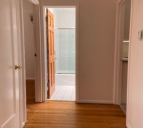 4th image of 2523 38th Ave
