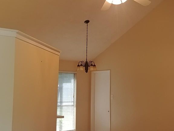 3rd image of 1407 Fife Ct