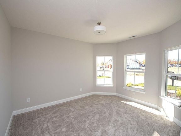 3rd image of 4081 Peterborough Rd