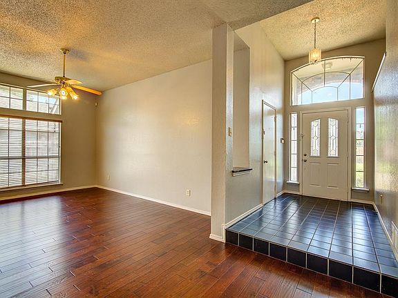 3rd image of 7933 Whispering Woods Ln