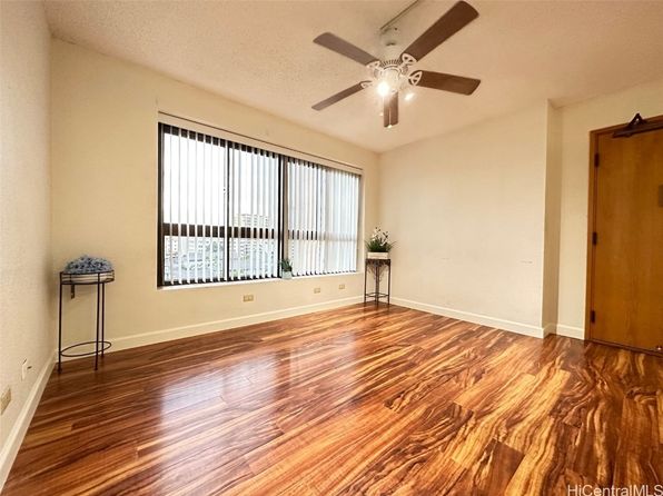 5333 Likini St APT 711, Honolulu, HI 96818