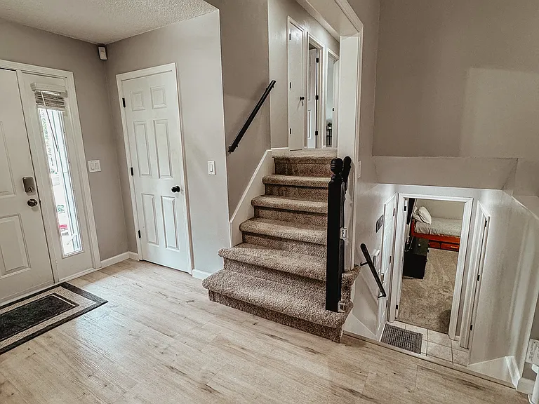 8133 Swarner Dr — Photo 3