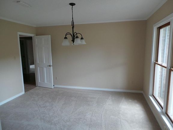 4th image of 10377 McArthur Ln