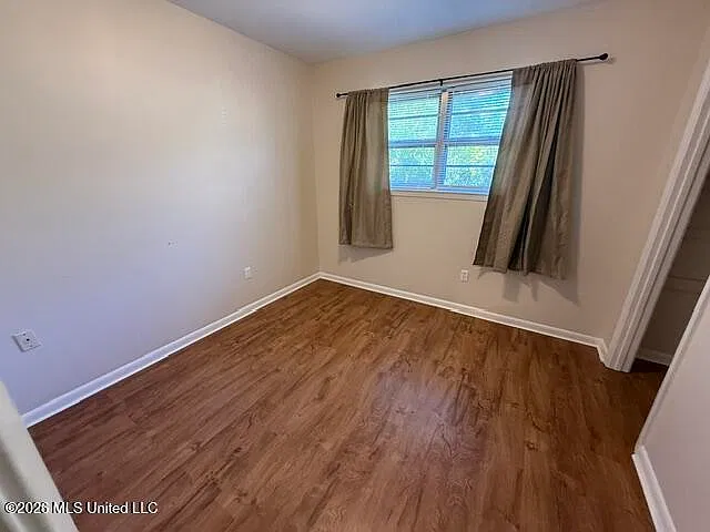 3 bed, 2.0 bath, 1400 sqft, $1,650 — Photo 4