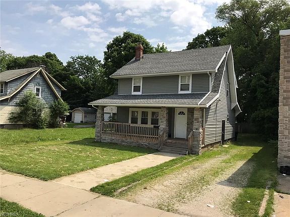 3rd image of 645 Storer Ave