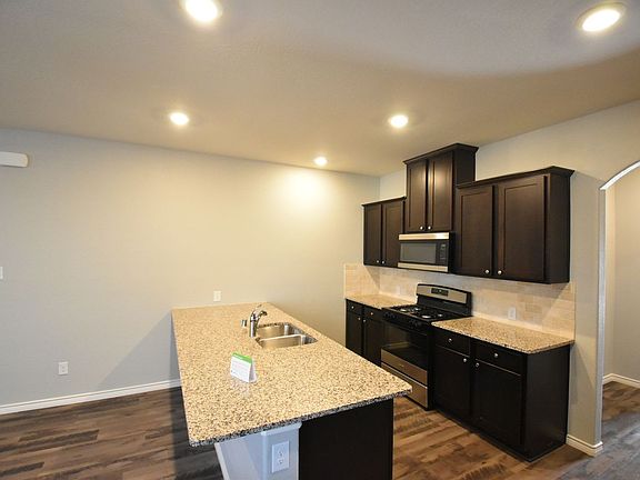 5th image of 2416 Opaline Dr