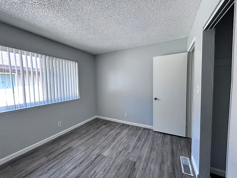 2915 Norcade Cir — Photo 10