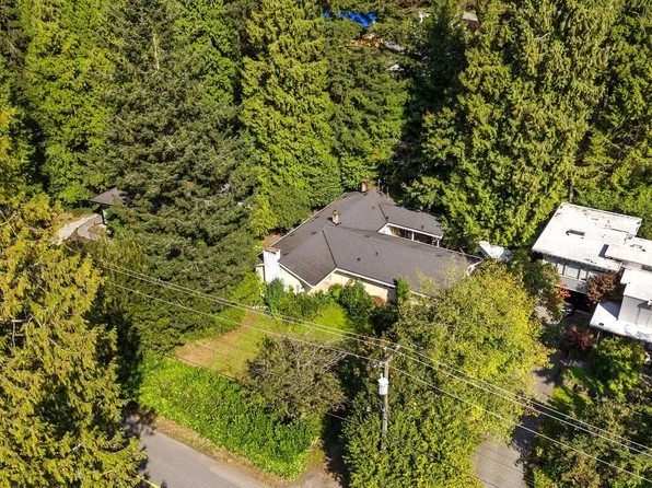 355 Mathers Ave, West Vancouver, BC V7S 1H2