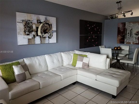 4th image of 2206 W 74th Pl #14C