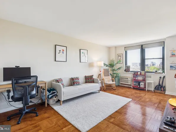 2601 Pennsylvania Ave APT 946, Philadelphia, PA 19130