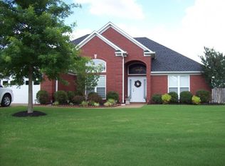 144 Fawn Ridge Dr, Jackson, TN 38305