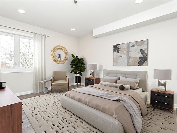4th image of 4 Duck Pond Rd APT 203