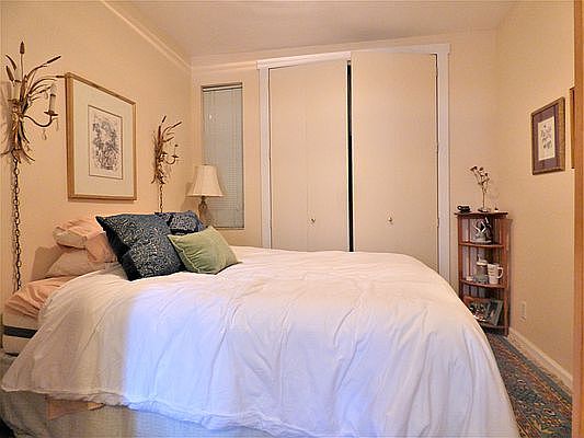 3rd image of 330 E 84th St APT 3WR