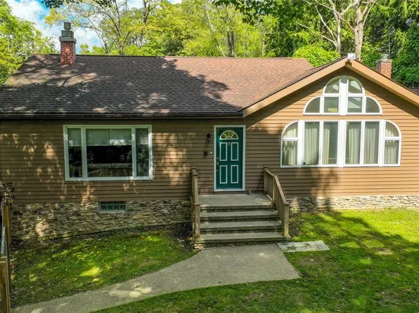 37 Willis Rd, South Wales, NY 14139