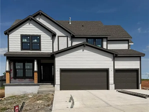 6100 Barth Rd, Shawnee, KS 66226