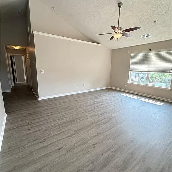 1710 Duntrune Gln — Photo 4