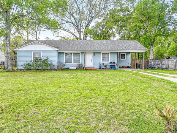 113 S Simmons St, Welsh, LA 70591