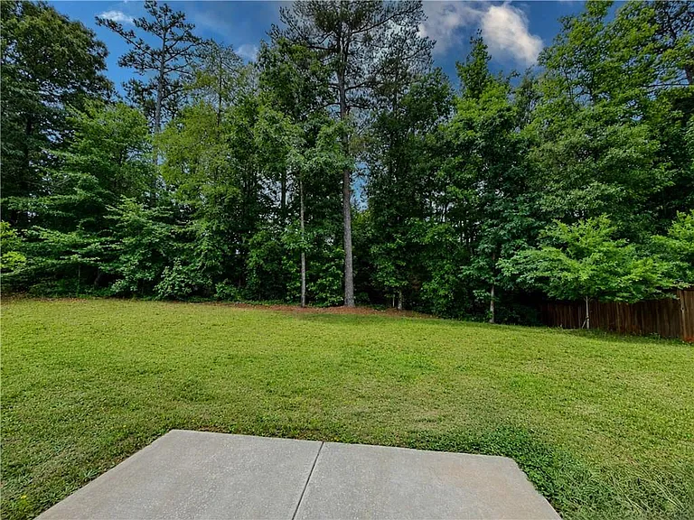 45 Woodford Dr — Photo 35