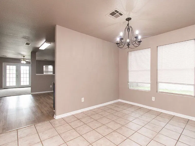 4004 Bull Run Dr — Photo 8