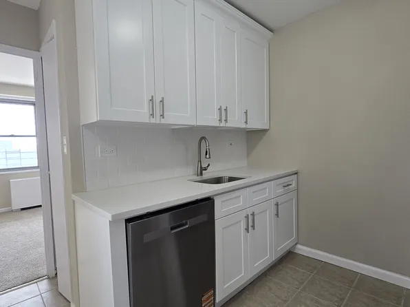 175-20 Wexford Terrace image 6 of 25