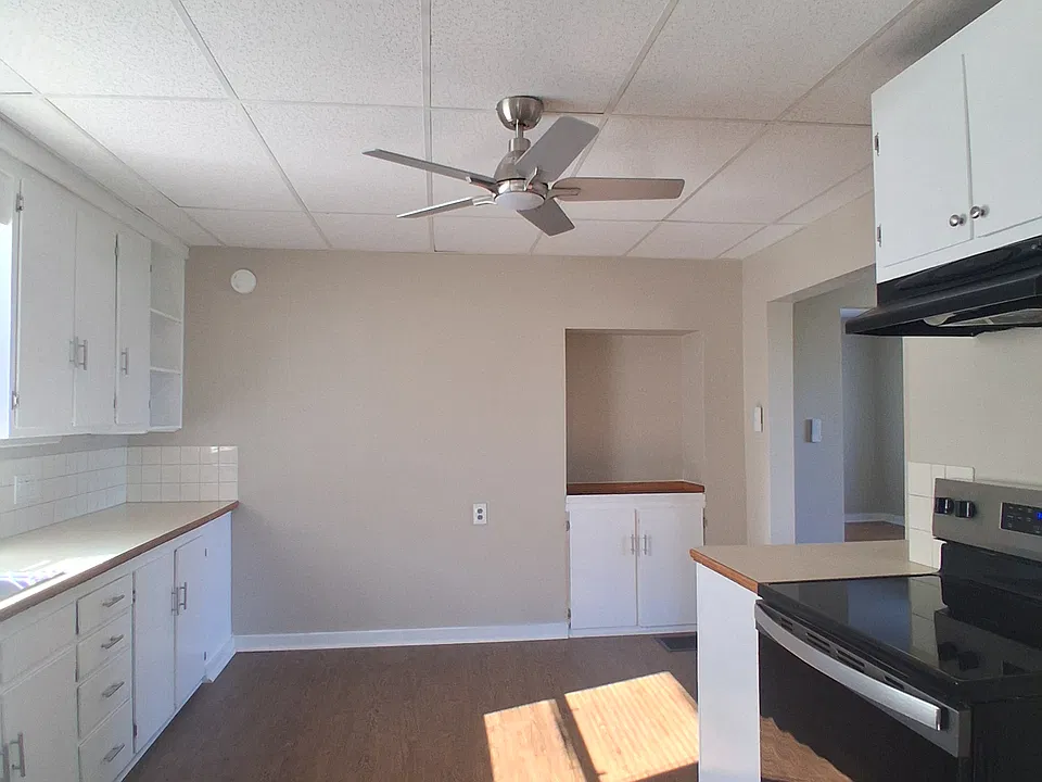 12 Forry St