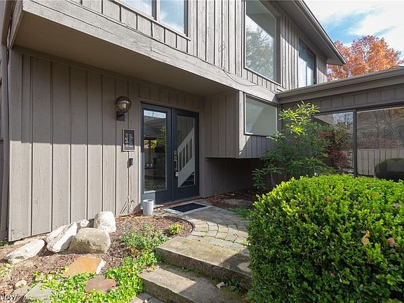 2nd image of 730 Windward Dr #20