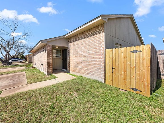 3rd image of 5430 Ridge Wind Ln