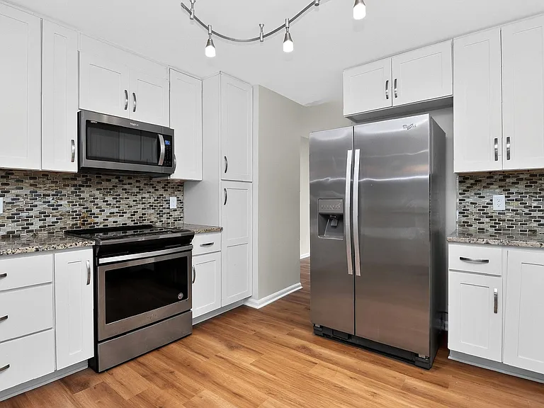 11122-5 Cedar Ln — Photo 3