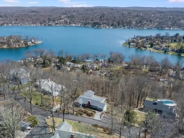 35 Hickory Trl, Sparta Twp., NJ 07871