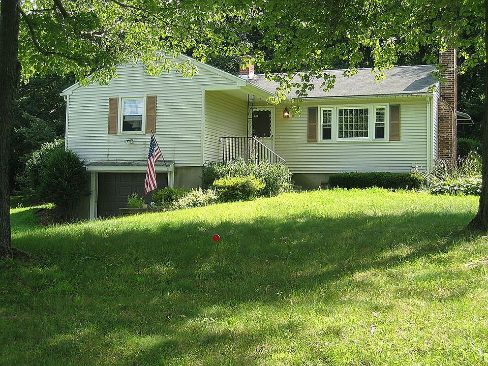 2nd image of 377 Gooseberry Rd