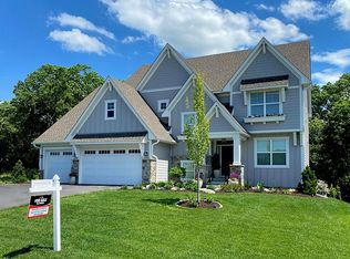 9265 Eagle Ridge Rd, Chanhassen, MN 55317