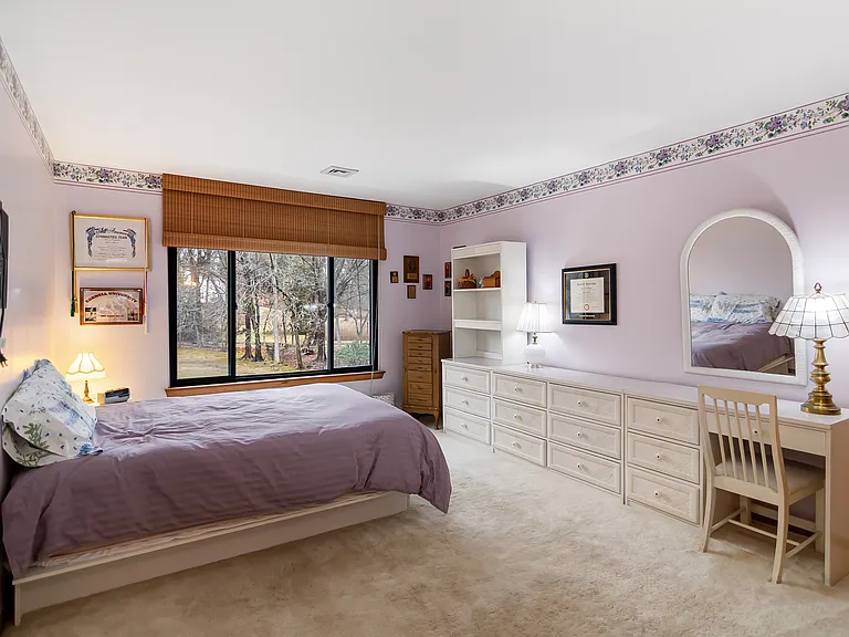1 Brightfield Ln — Photo 35