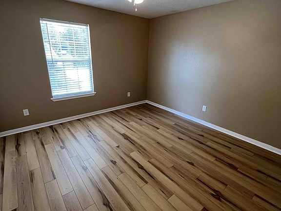 5th image of 1784 Esther Dr #A