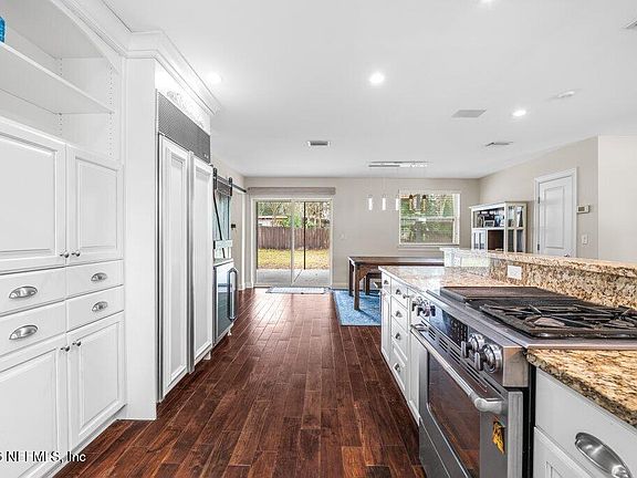 3rd image of 5762 HESTON Road