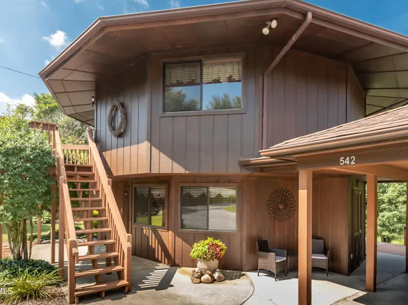 542 Sulpher Spring Rd, Chilhowie, VA 24319