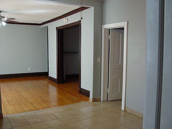 5th image of 156 S Lasalle St APT 1